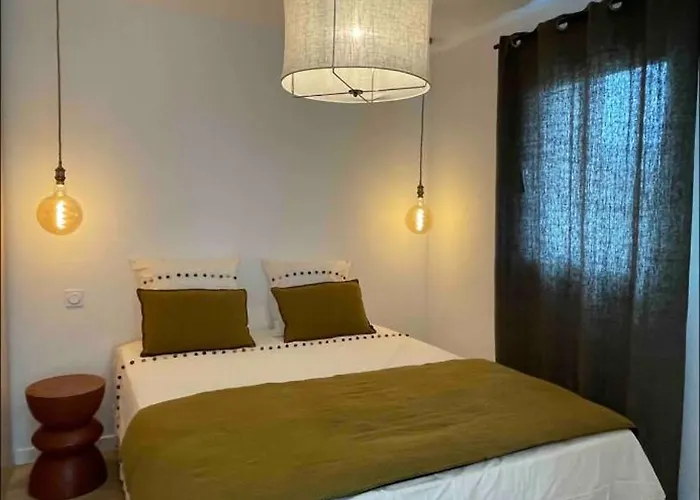 Appartement Moderne Dans Résidence A2023 LʼÎle-Rousse