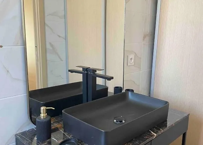 Moderne Dans Résidence A2023 LʼÎle-Rousse